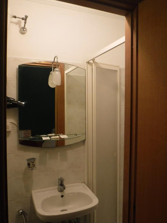 Ares Rooms Рим Стая снимка