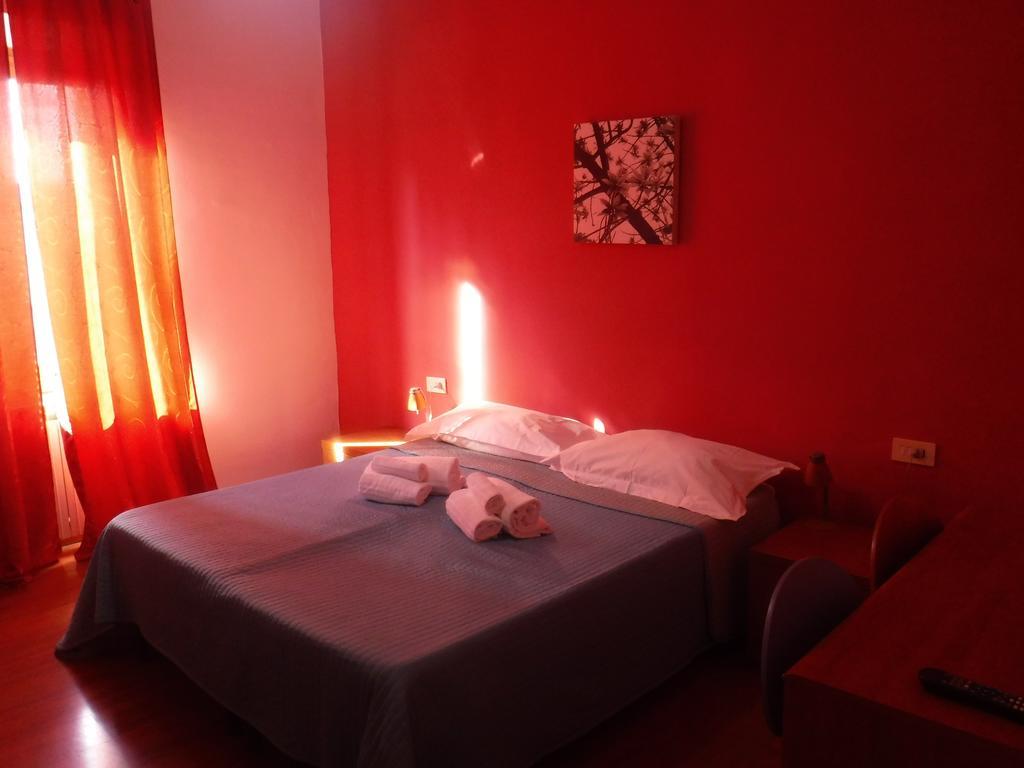 Ares Rooms Рим Екстериор снимка