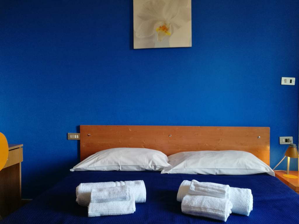 Ares Rooms Рим Екстериор снимка