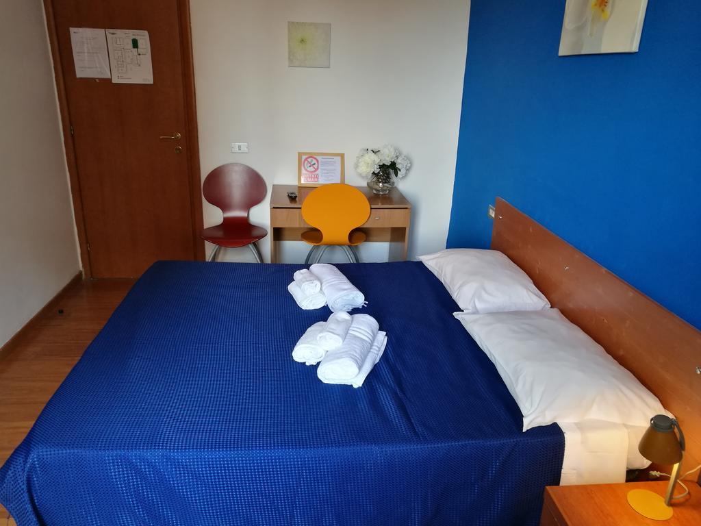 Ares Rooms Рим Стая снимка